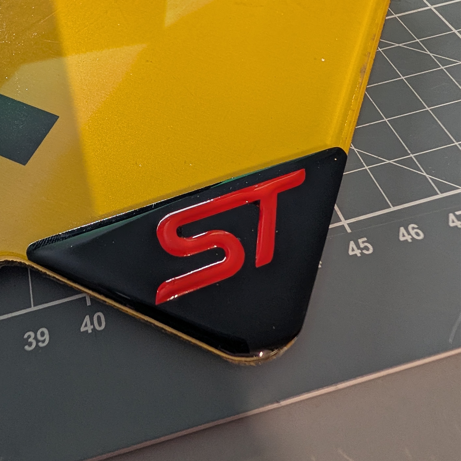 3D Gel Number Plate Corner Gels Pair – Premium Domed Number Plate Corner Protectors / Styling Decals